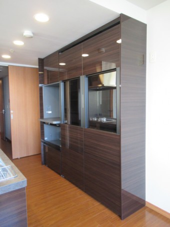 壁を取り払いオープンなキッチンに